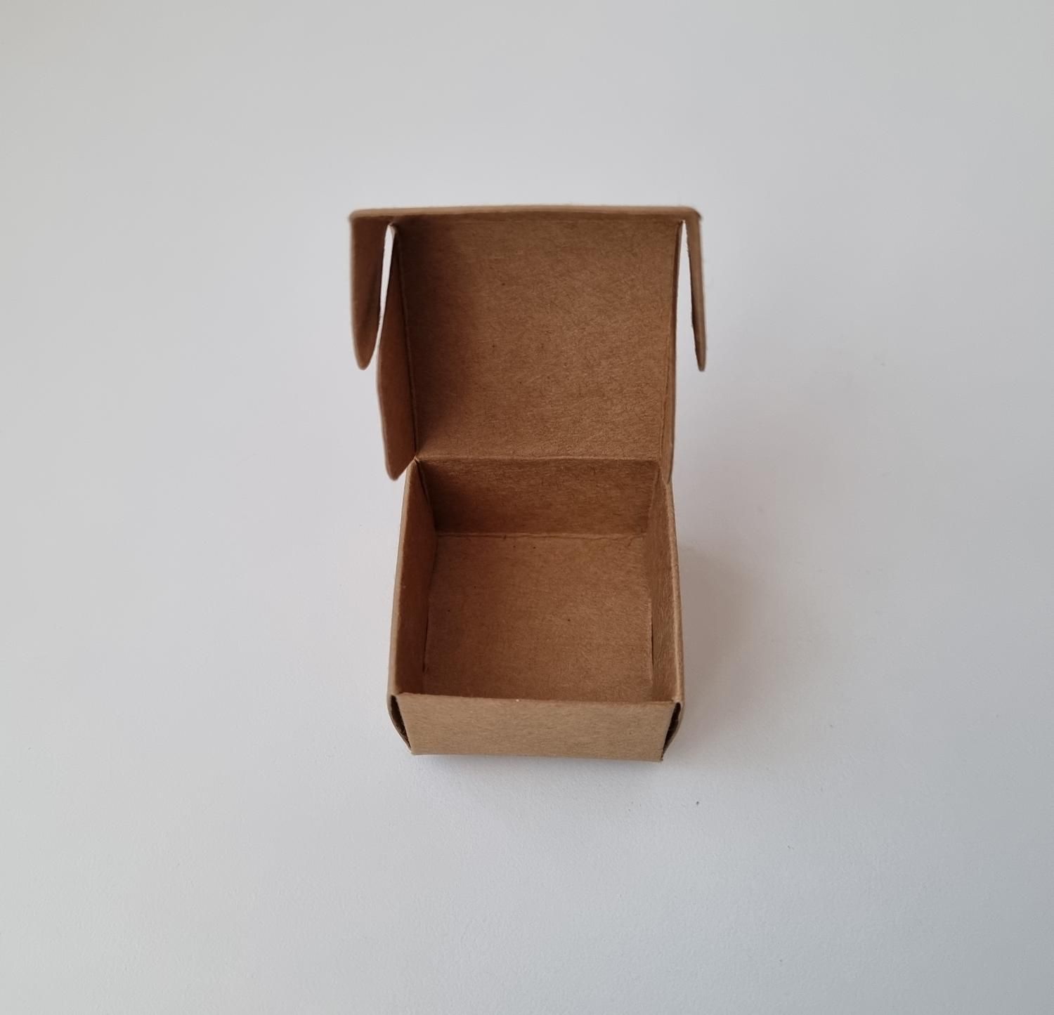 5 st smyckeslådor i kraftpapper. För smyckesförvaring