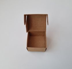 5 st smyckeslådor i kraftpapper. För smyckesförvaring
