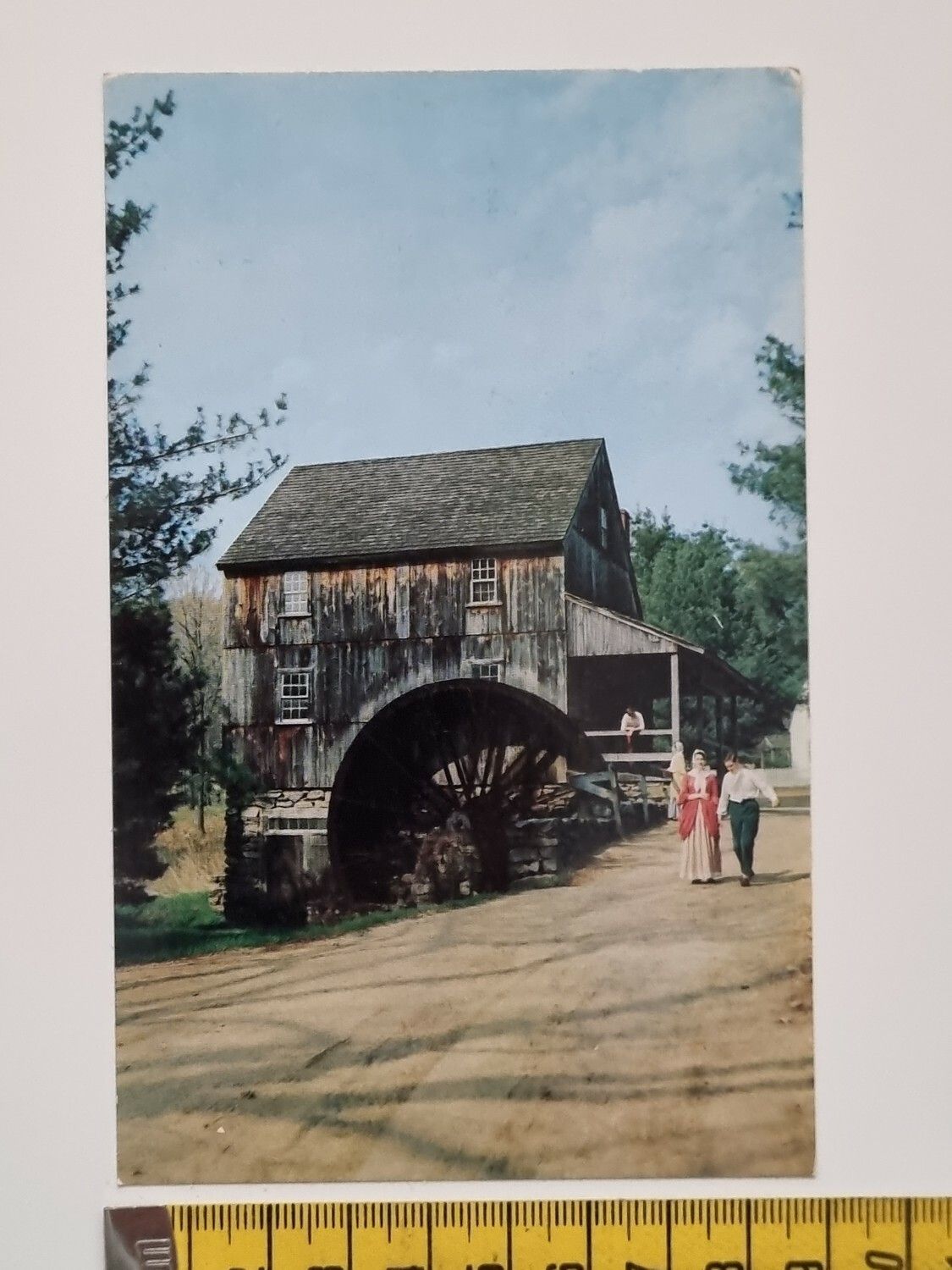 Äldre vykort, Wight Grist Mill, with huge undershot wheel,