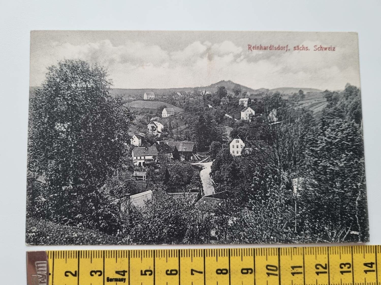Äldre vykort, Reinhardtsdorf med Adolf Hitler frimärke 6 pfennig