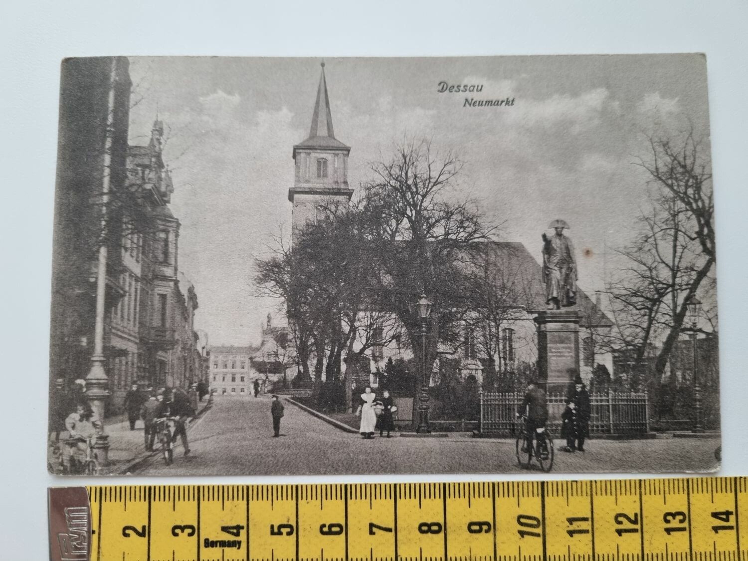 Äldre vykort, Dessau Neumarkt, stämplat 1916