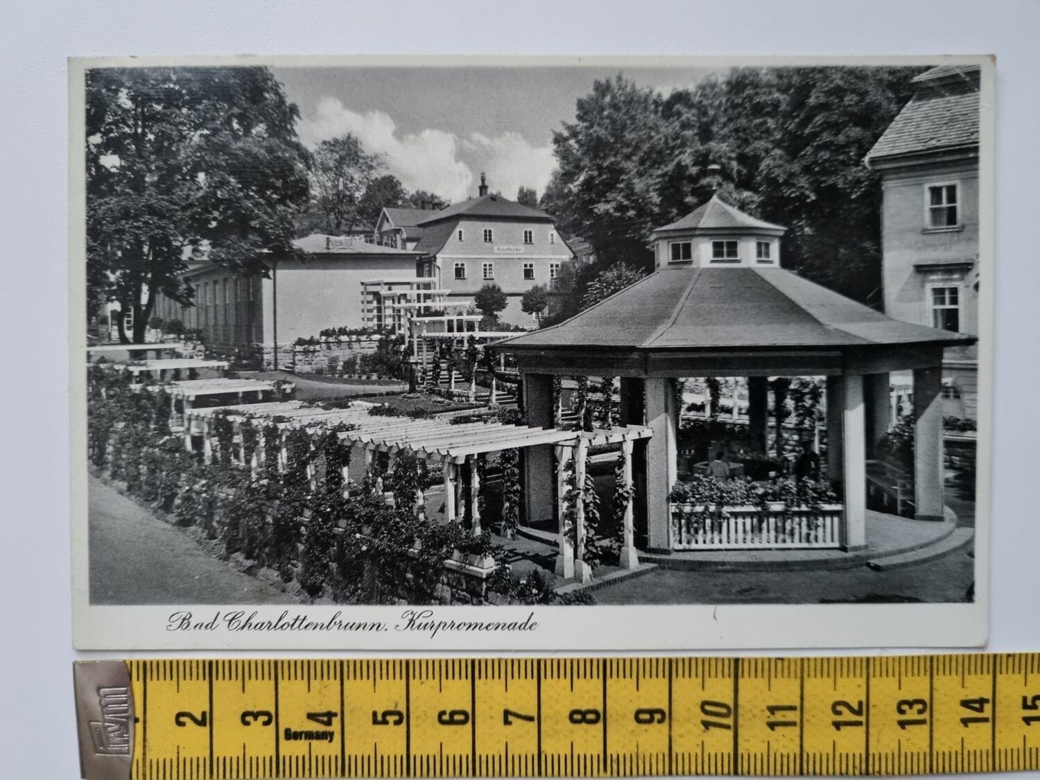 Äldre vykort, Bad Charlottenbrunn. Kurpromenade