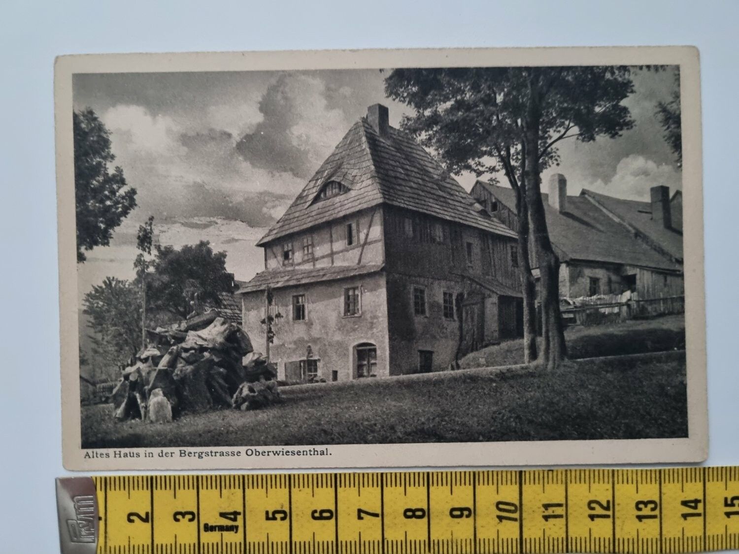 Äldre vykort, Altes Haus in der Bergstrasse Oberwiesenthal.?