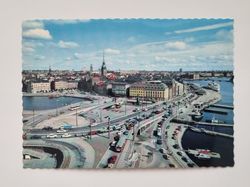 Vykort - Stockholm. Utsikt från Slussen mot Kornhamnstorg och Skeppsbron
