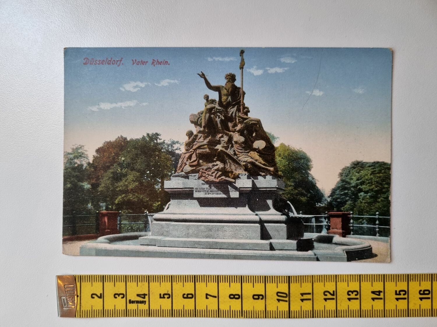 Vykort Düsseldorf Vater Rhein