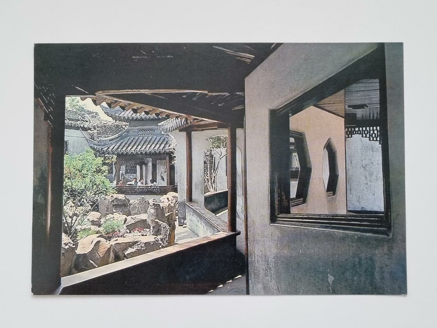 Vykort - Compound Corridor