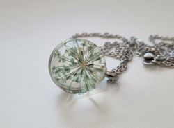 Halsband med rund glasberlock (48 cm lång kedja)
