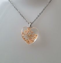 Halsband med hjärtformad glasberlock (50 cm lång kedja)