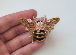 Brosch Bi, bi-brosch