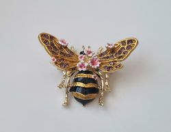 Brosch Bi, bi-brosch
