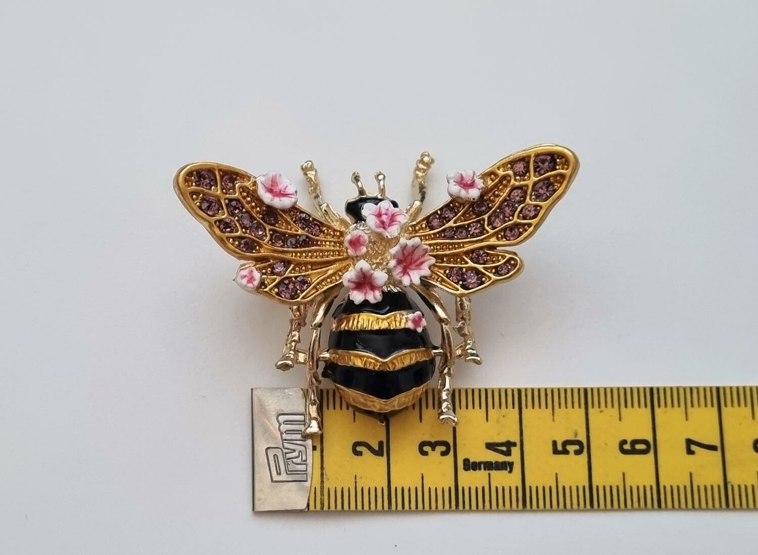 Brosch Bi, bi-brosch