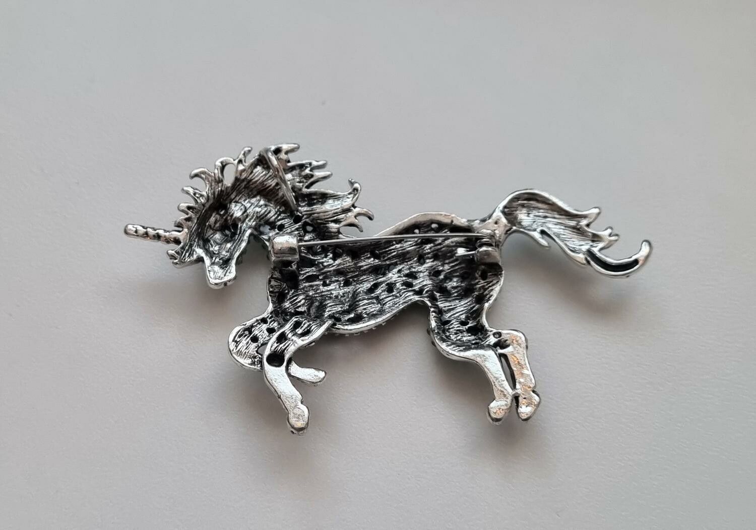 1 st detaljrik brosch hänge - Enhörning