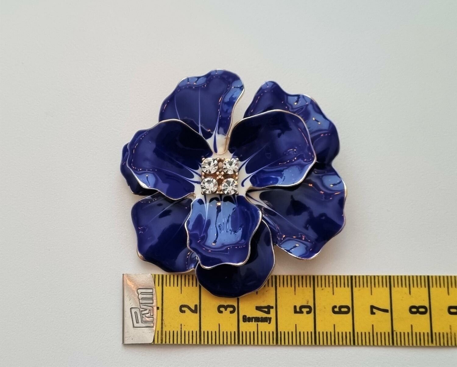 1 st stor blå brosch, blomma. Blombrosch