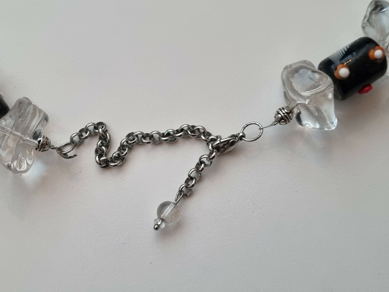 Tungt halsband med stora pärlor (130,8 gram)