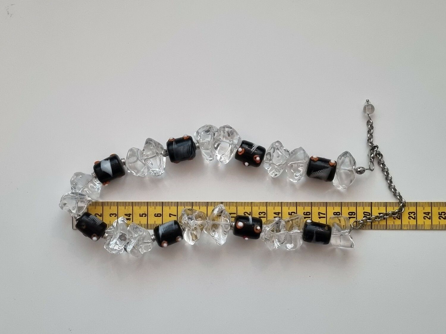 Tungt halsband med stora pärlor (130,8 gram)