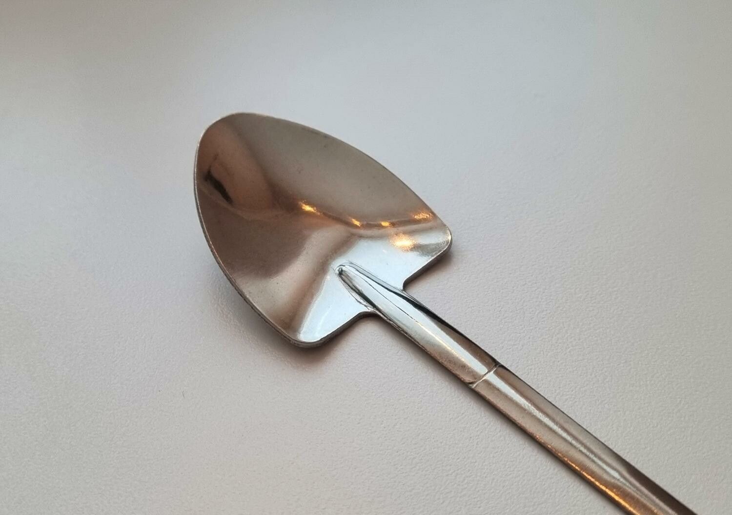 Rolig liten spade, miniatyrspade,  trädgårdsspade i rostfritt stål