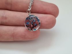 Halsband - Rund glasberlock med ett målat träd inuti (45 cm lång kedja)