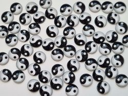 10 st yin och yang i resin, för pyssel, dekoration, scrapbooking med mera