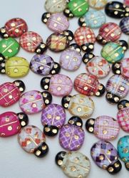 25 st nyckelpigor i resin, miniatyrer (blandade färger)