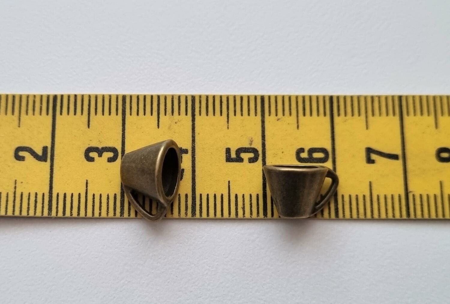 2 st kopparfärgade Muggar Koppar - miniatyr till dockskåp dockhus