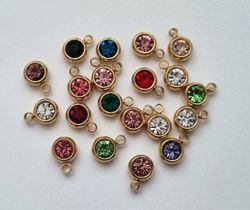 2 st små medaljonger, miniatyrer / berlocker / charms