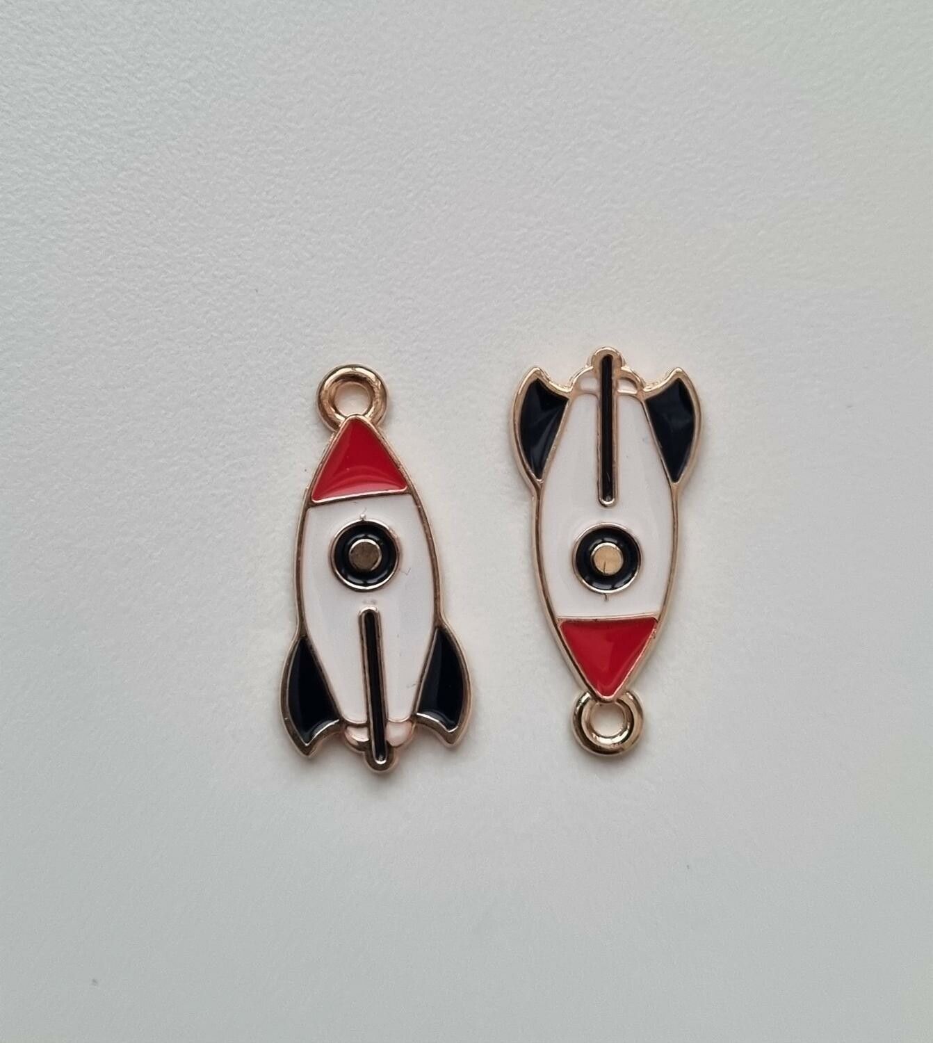 2 st raketer, raketberlocker, charms / berlocker