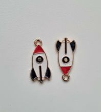 2 st raketer, raketberlocker, charms / berlocker