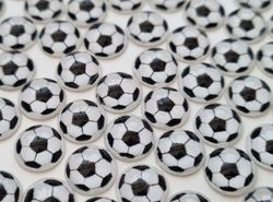10 st fotbollar / flatbacks för pyssel, dekoration med mera