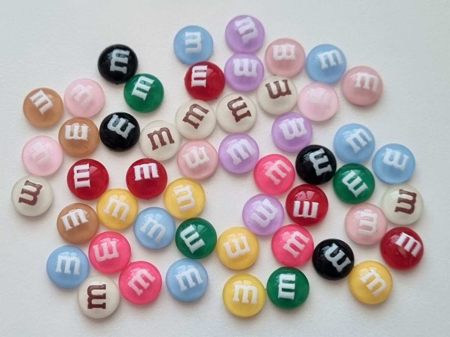 20 st flatbacks, miniatyrer i blandade färger (8 mm)