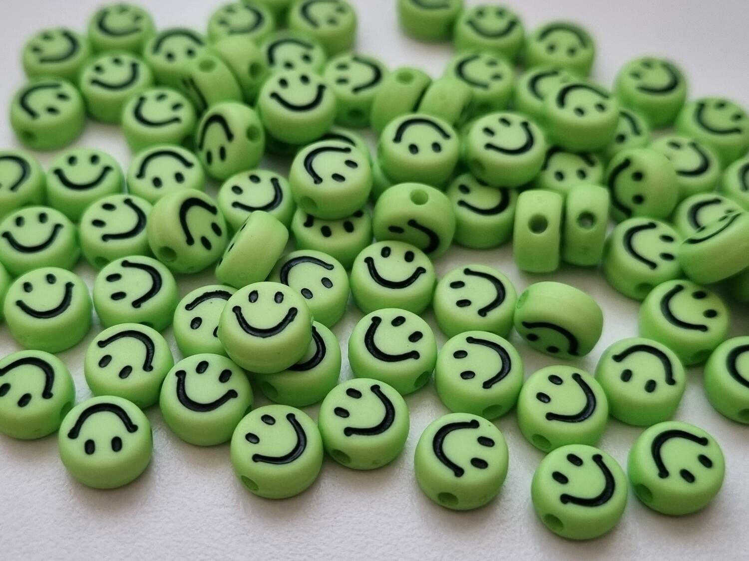 50 st pärlor smiley Smileypärlor (6 mm i diameter)