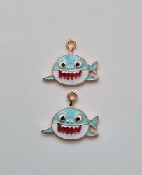 2 st blå hajar / berlocker / charms