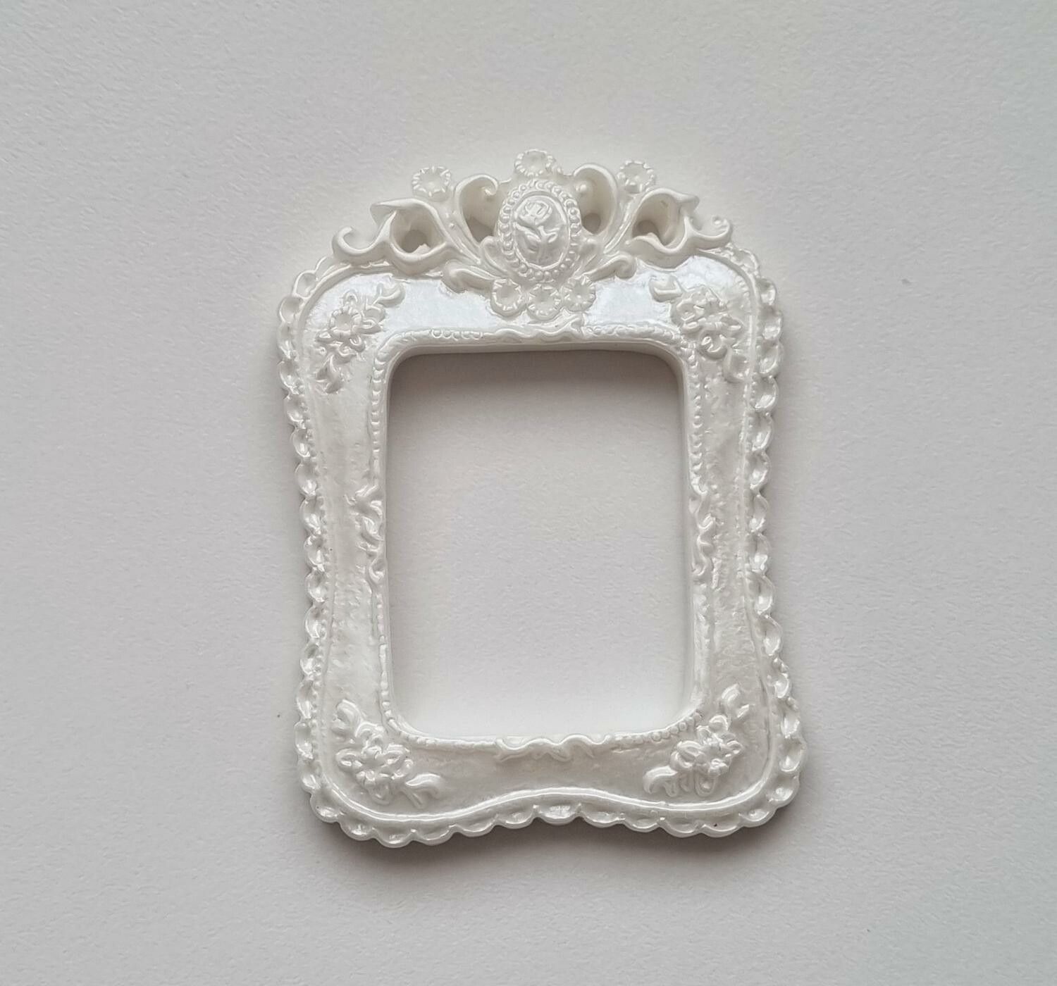 Miniatyr tavelram, ram - till dockhus, tittskåp med mera (variant 9)