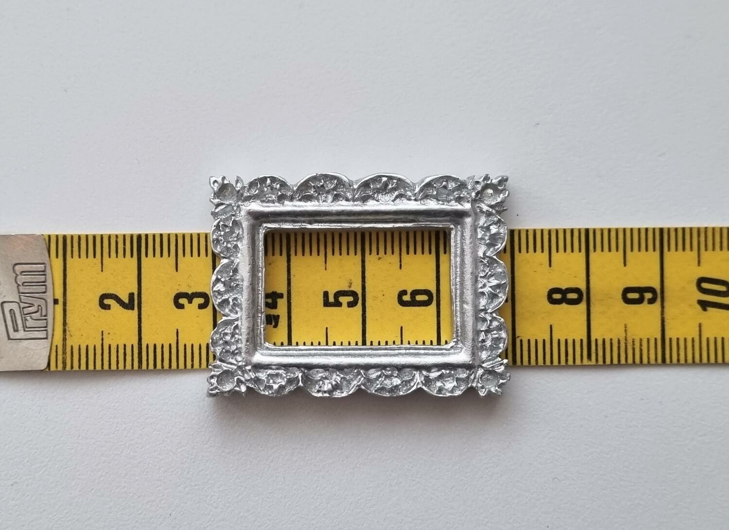 Miniatyr tavelram, ram - till dockhus, tittskåp med mera (variant 12)