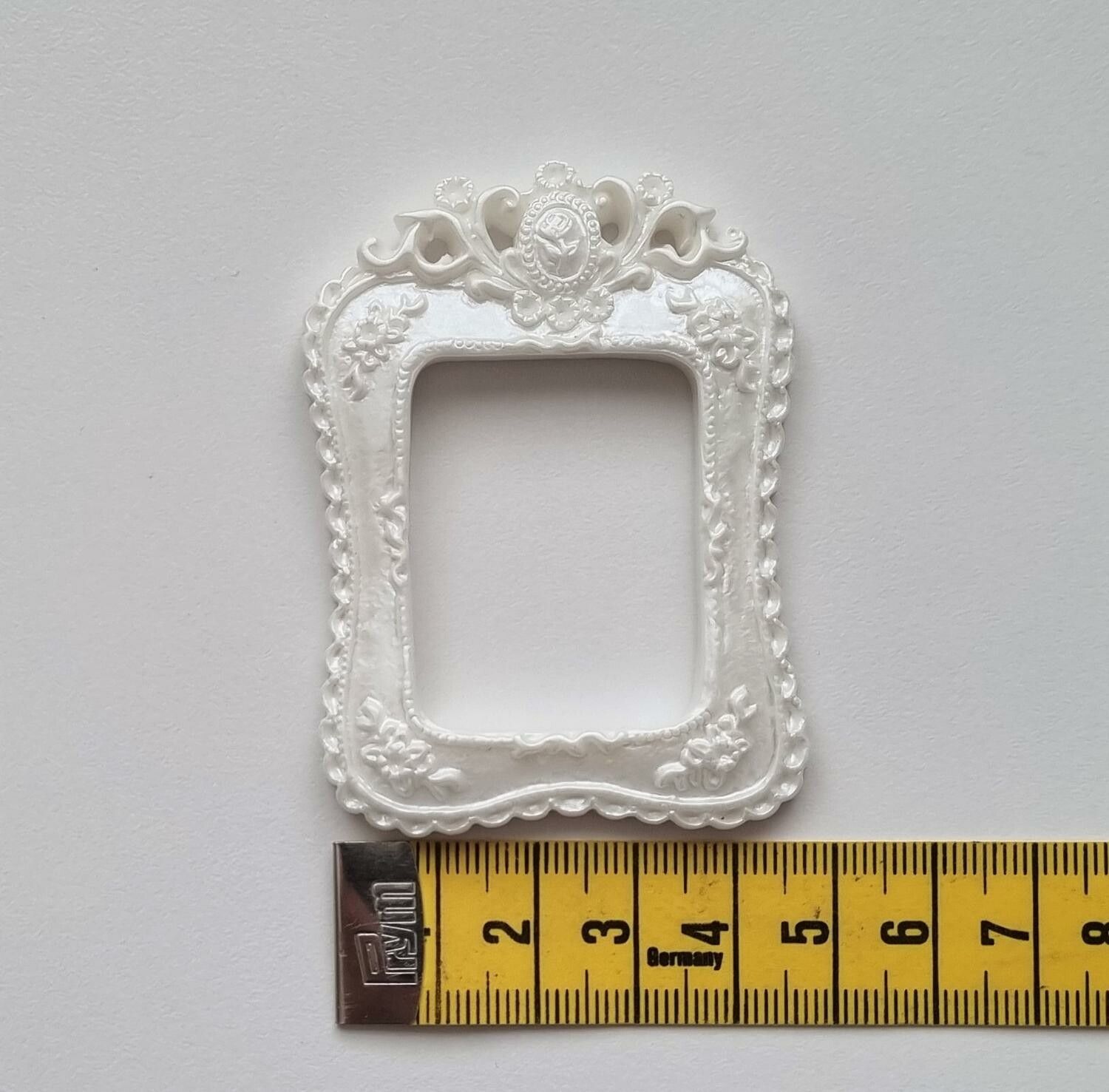 Miniatyr tavelram, ram - till dockhus, tittskåp med mera (variant 9)