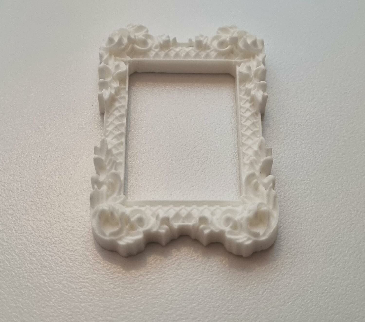 Miniatyr tavelram, ram - till dockhus, tittskåp med mera (variant 7)