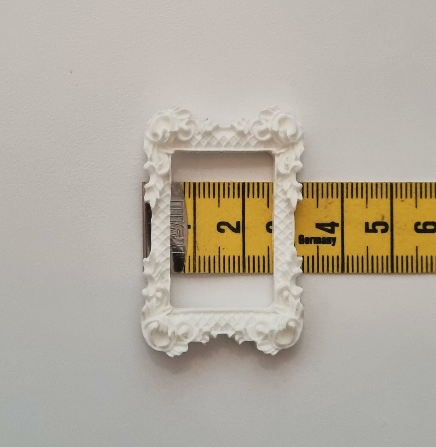 Miniatyr tavelram, ram - till dockhus, tittskåp med mera (variant 7)