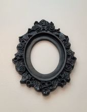 Miniatyr tavelram, ram - till dockhus, tittskåp med mera (variant 6)