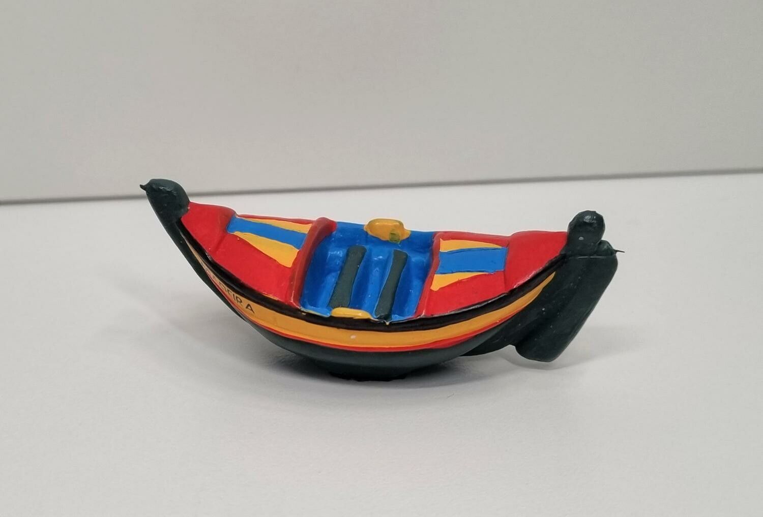 Miniatyrbåt, minibåt i plast (Portugal)