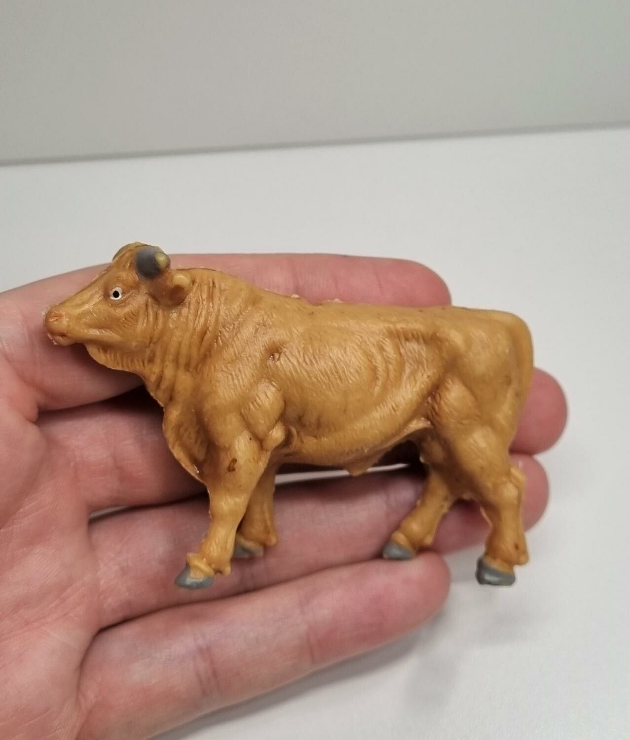 Tjur, Leksaksdjur, figur