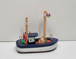Fiskebåt i trä (variant 3)