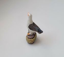 Fiskmås, miniatyrfiskmås på stubbe