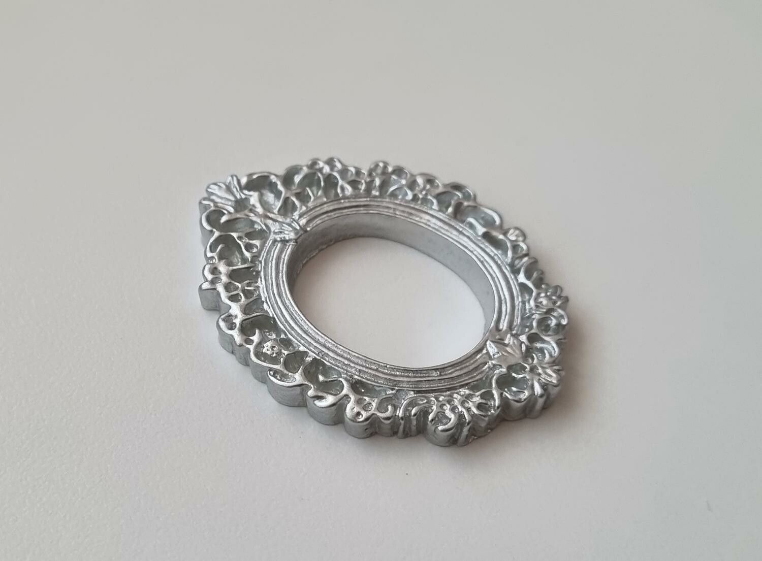Miniatyr tavelram, ram - till dockhus, tittskåp med mera (variant 16)