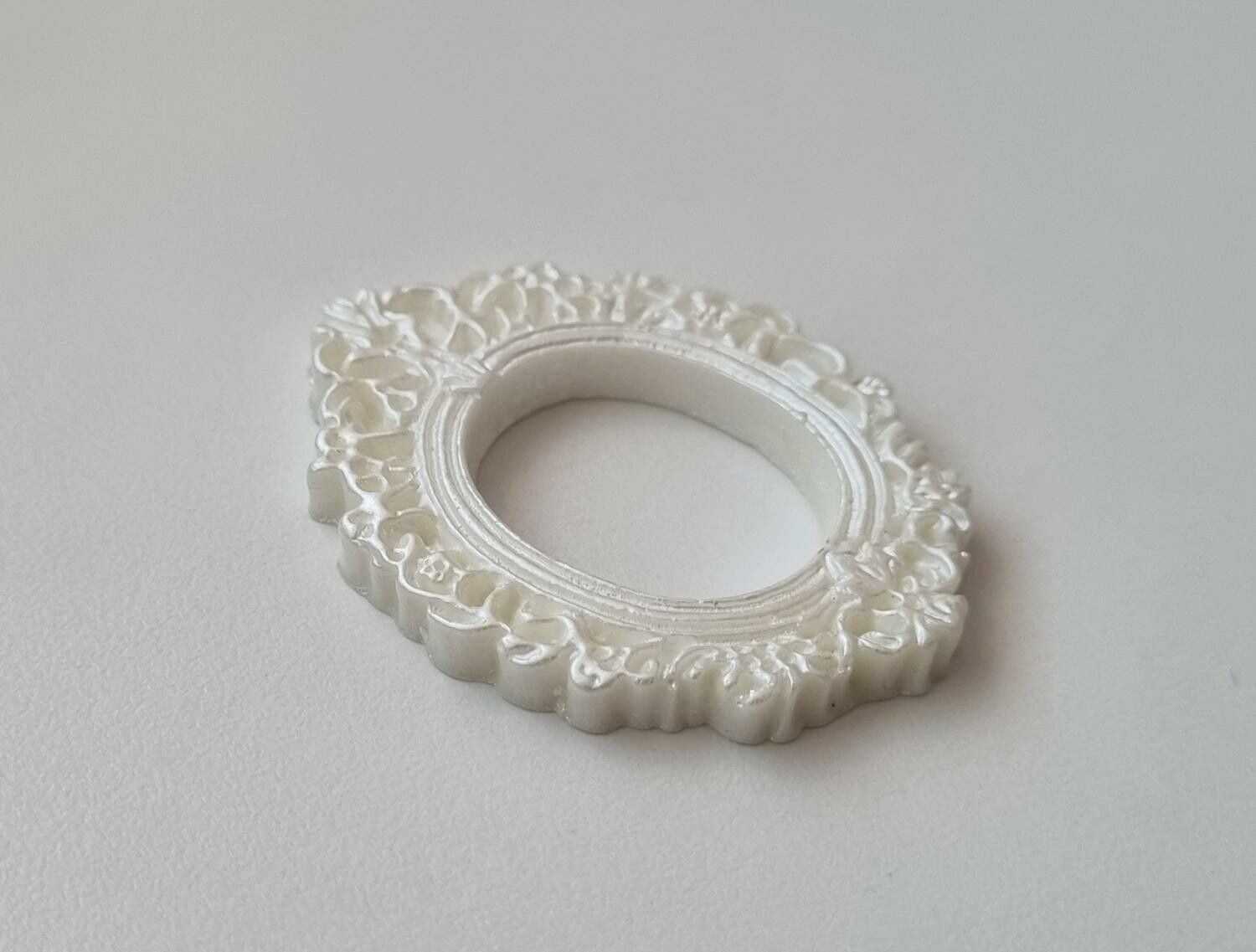 Miniatyr tavelram, ram - till dockhus, tittskåp med mera (variant 15)