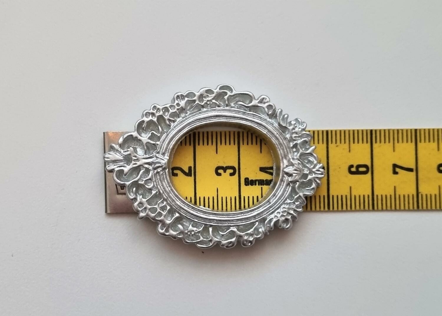 Miniatyr tavelram, ram - till dockhus, tittskåp med mera (variant 16)