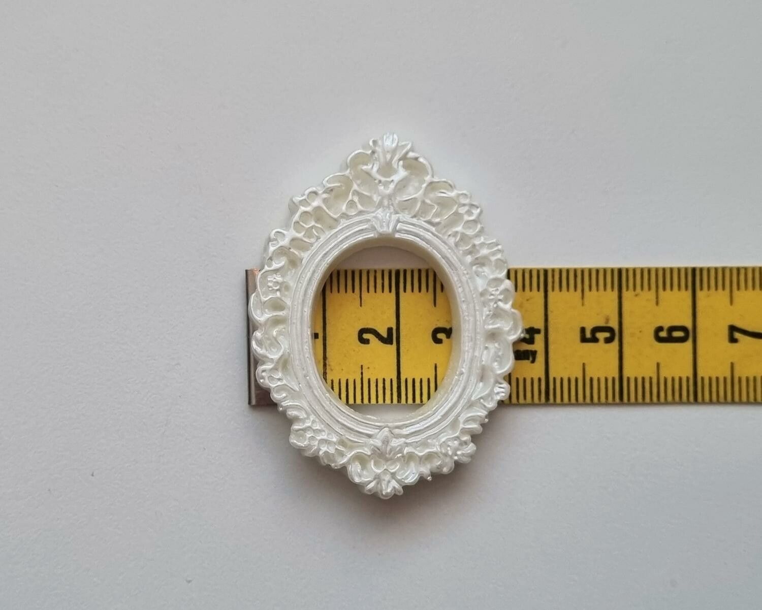 Miniatyr tavelram, ram - till dockhus, tittskåp med mera (variant 15)