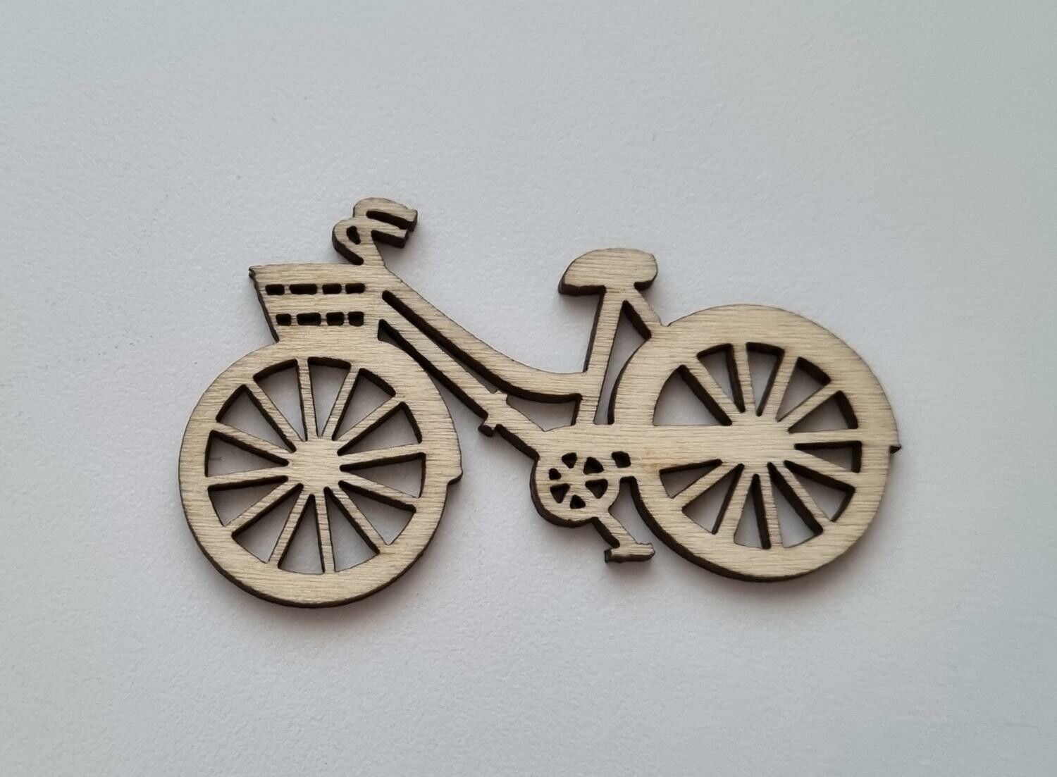1 st cykel i trä, trädekoration, dekoration för scrapbooking