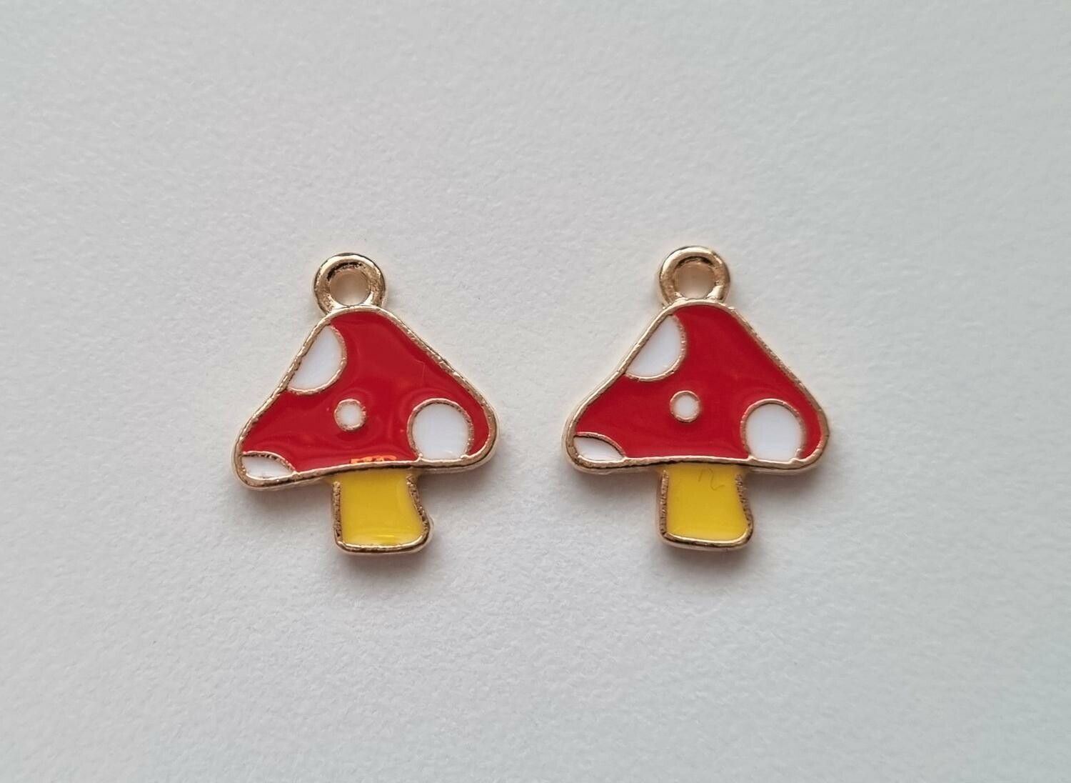 Berlocker / charms, Röda svampar / flugsvampar (2 st)