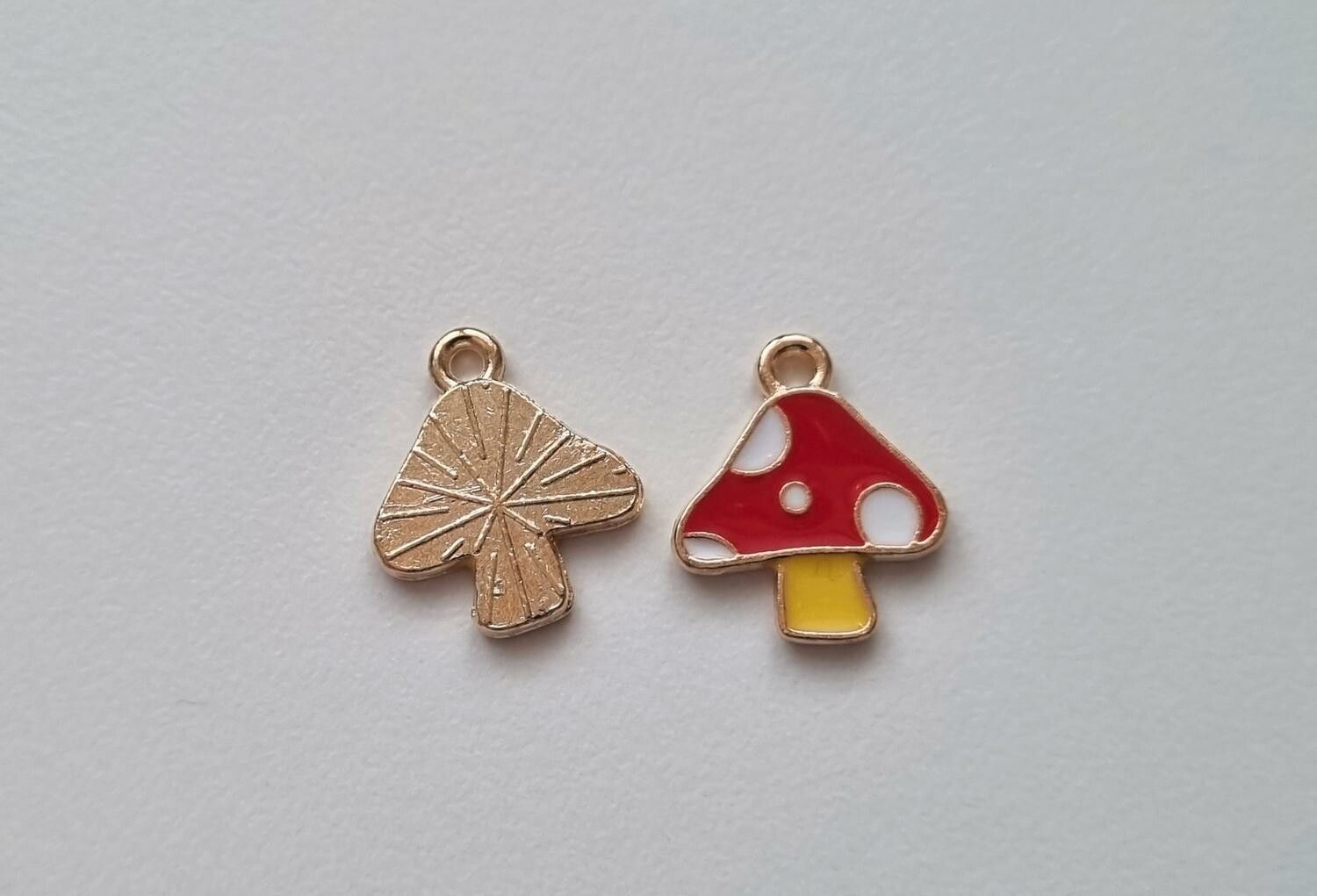 Berlocker / charms, Röda svampar / flugsvampar (2 st)