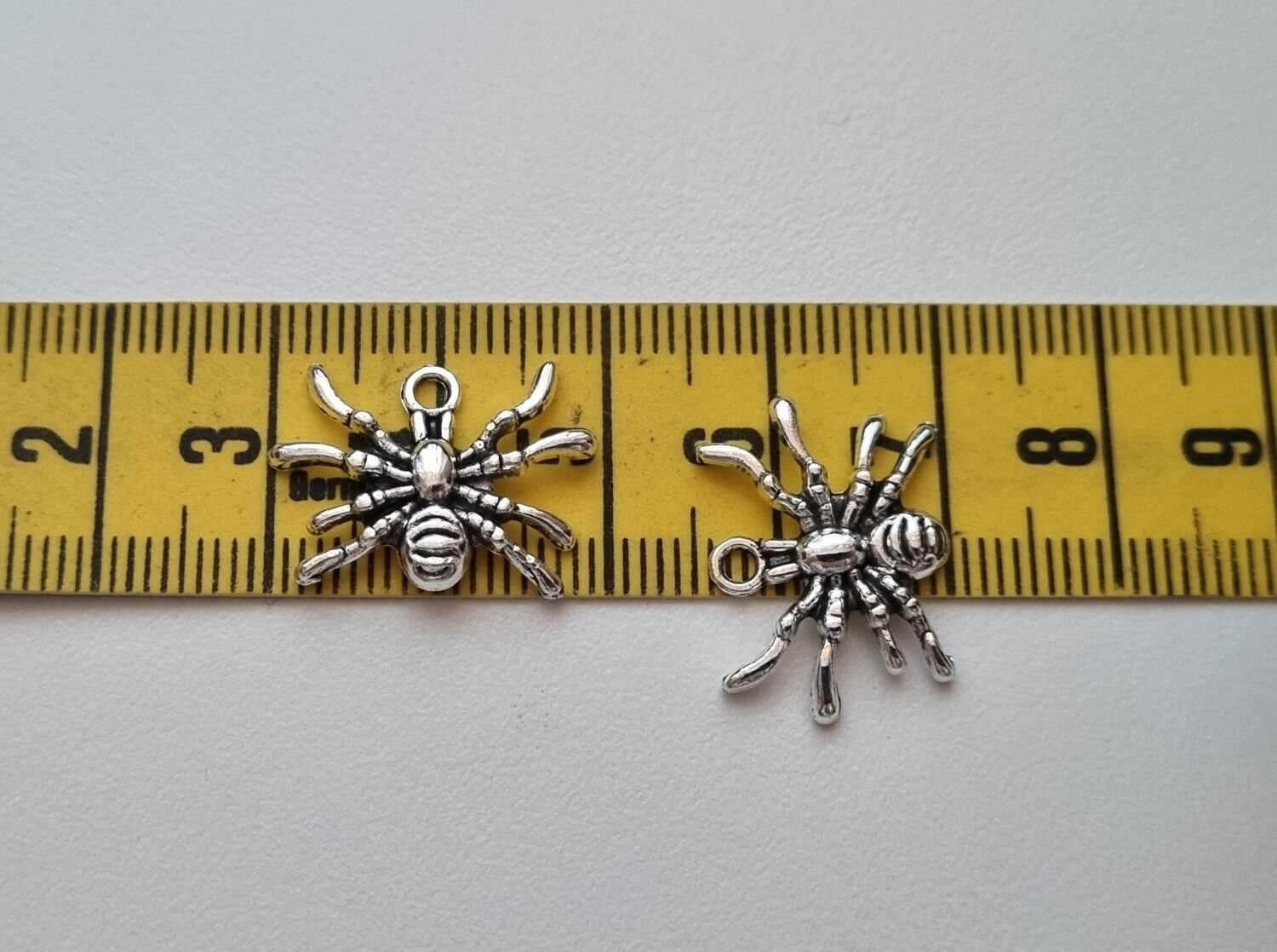 2 st spindlar, berlocker charms miniatyrer