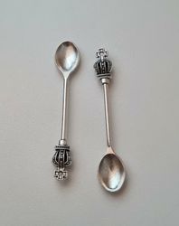 2 st Skedar, berlocker charms miniatyrer